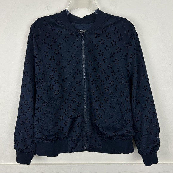Lane Bryant Plus Size Navy Blue Floral Eyelet Front Zip Bomber Jacket 1X - Picture 3 of 9